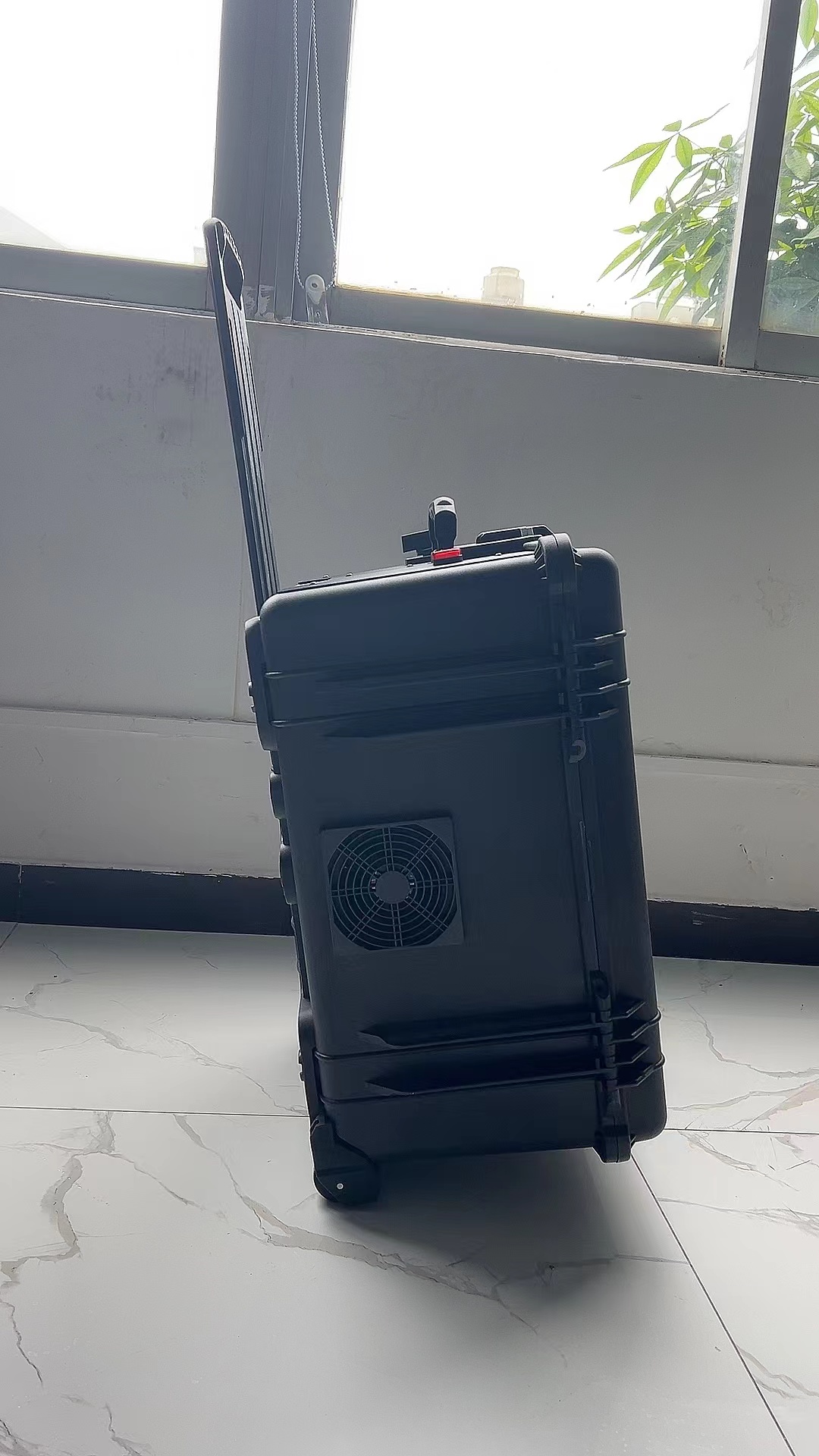 公主岭手拉箱型移动通信干扰器